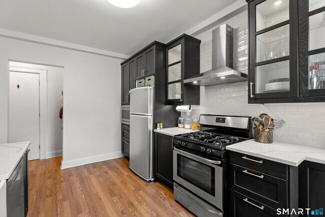 Photo - 492 Whitney Ave Unit 4C