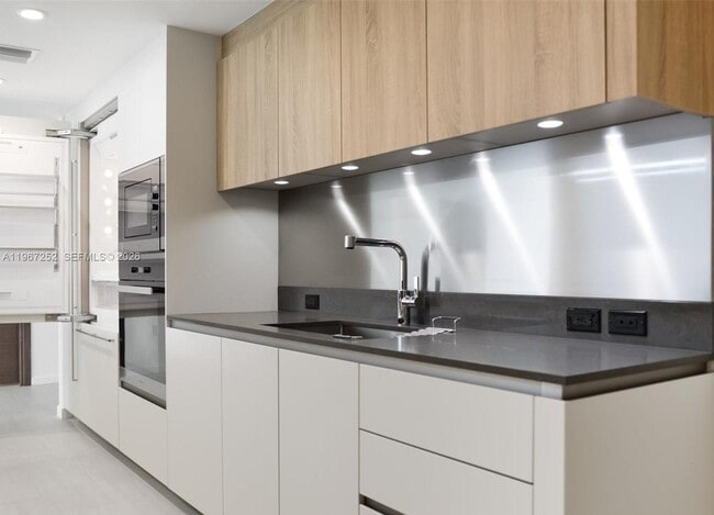 Photo - 1000 Brickell Plaza Unit 4506