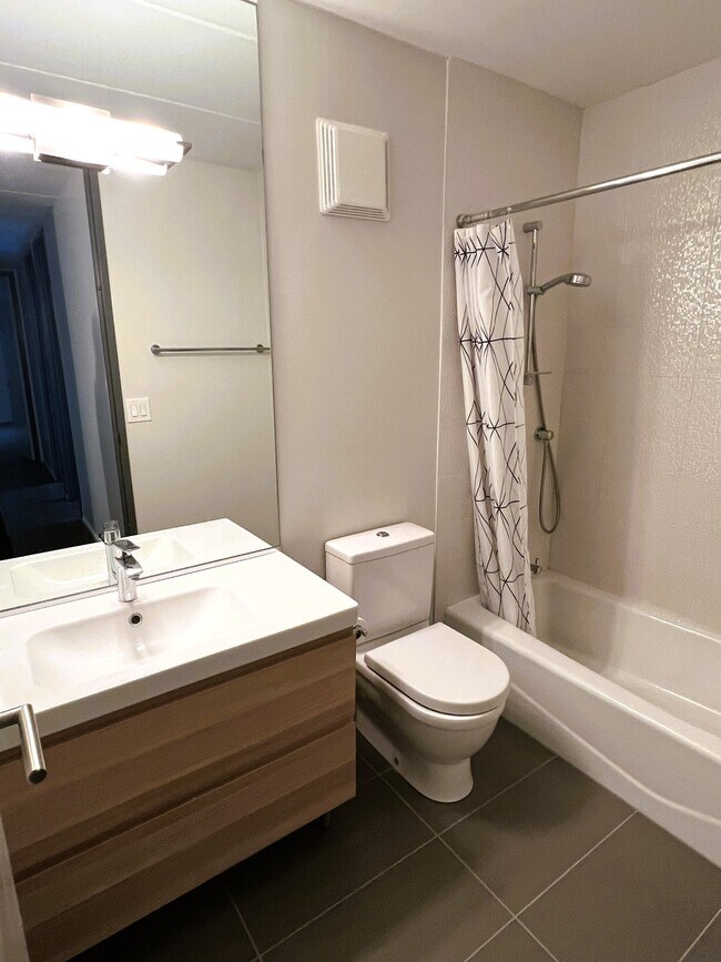 Photo - 630 Vernon Ave Unit 12