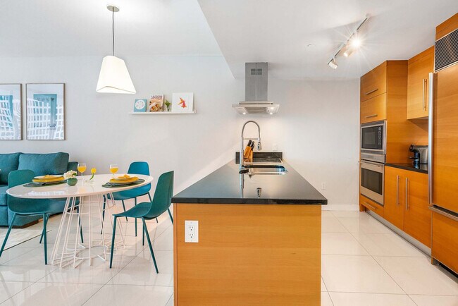 Photo - 485 Brickell Ave Unit ID1240518P