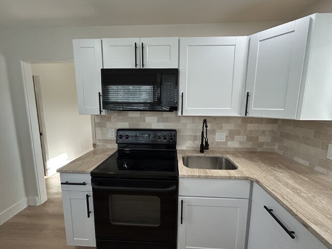 Photo - "Cozy 1-Bed Retreat in St. Pete's Heart – ... Unit B