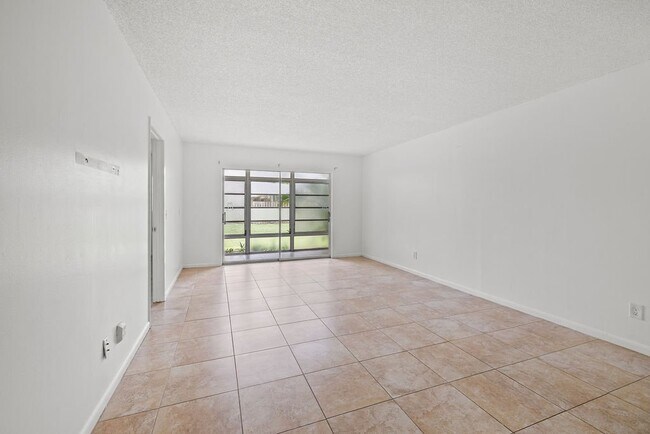 1166 6th Ave Unit B3