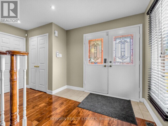 Photo - 2636 Credit Valley Rd