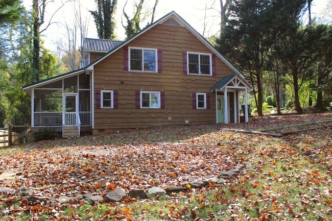 Building Photo - 306 Daniel Dr