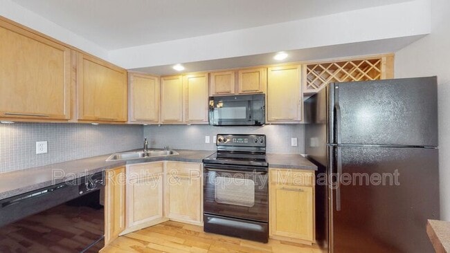 Photo - 601 W 11th Ave