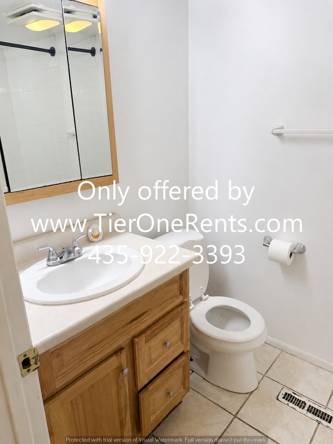 Photo - NO DEPOSIT option available for qualified renters with Obligo! Unidad 1