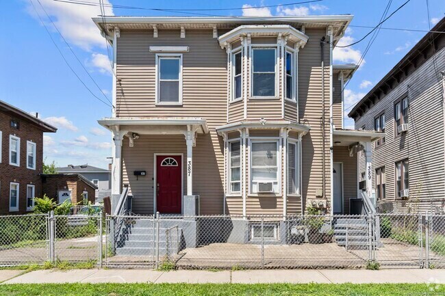 Building Photo - 387 Nichols St Unit 2 Rental