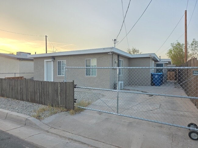 Photo - 1171 Peach St