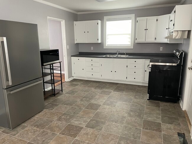 Photo - 5901 Carl Pl