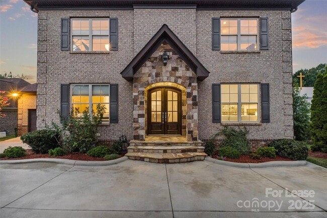 Building Photo - 17136 Carolina Academy Rd