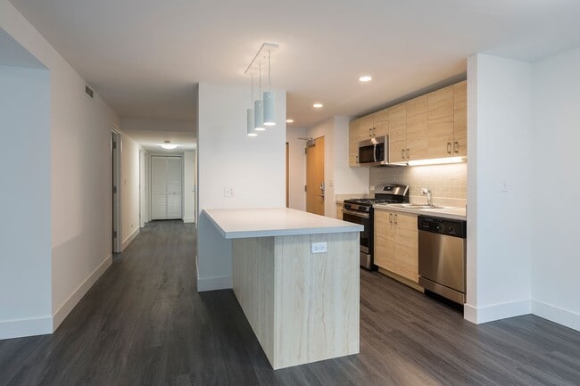 Photo - 1400 E. 57th Street
