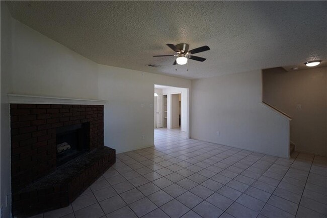 Photo - 112 Creekside Dr