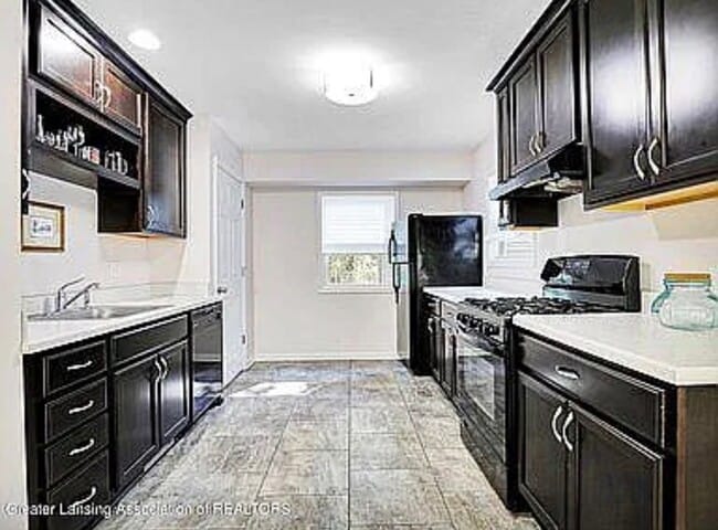 Photo - 331 W Saginaw St Unit Bedroom # 1