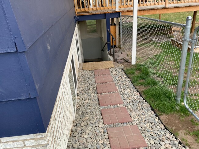 BEN2345 - BEN2345 Apartment Unit 1B
