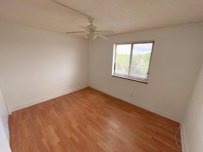 Photo - 3700 N Pine Island Rd Unit 408