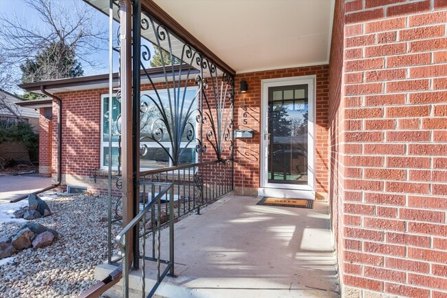 Photo - 1465 S Eaton St