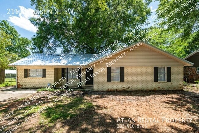 Photo - 211 Robinson St SW Casa