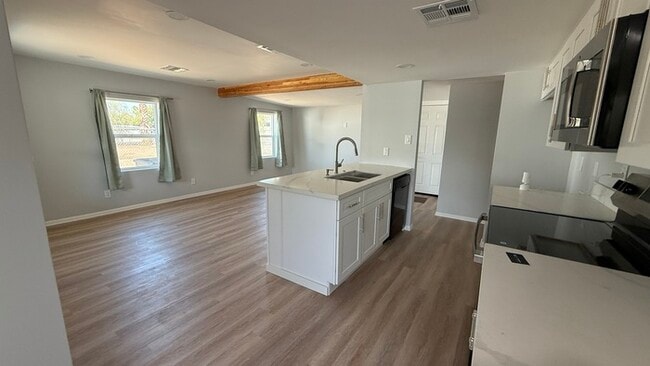 Photo - 3020 E Virginia Ave