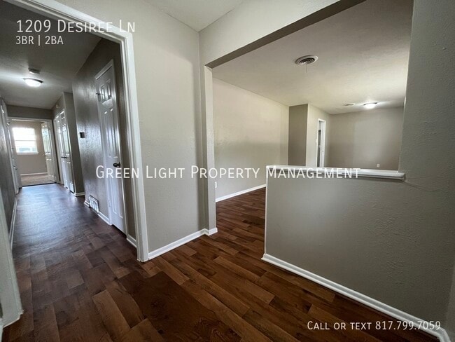 Photo - 1209 Desiree Ln
