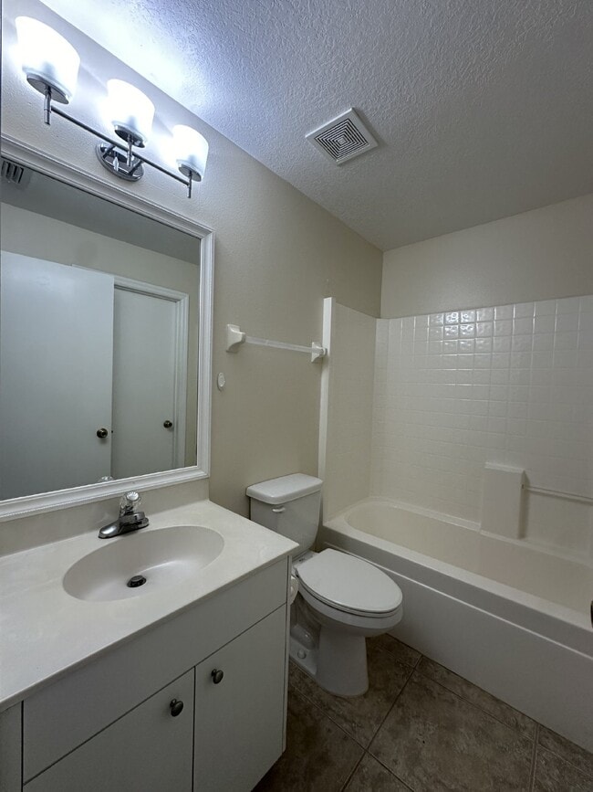 Photo - Charming 2 bedroom, 2 bathroom end unit
