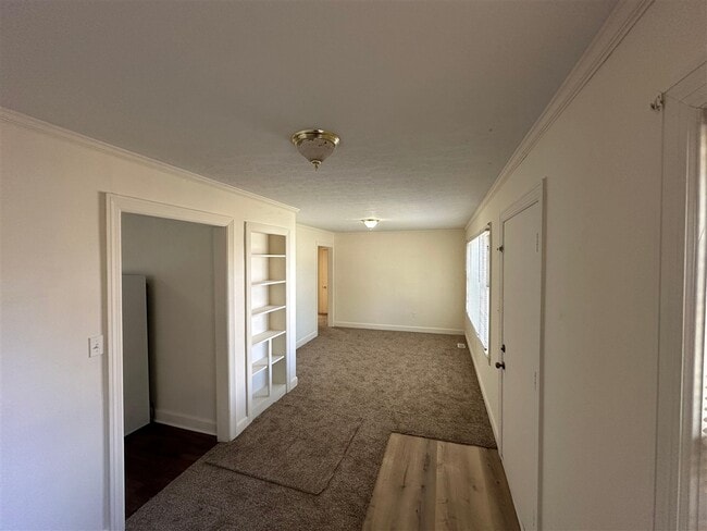 Photo - 1021 Roselawn Way
