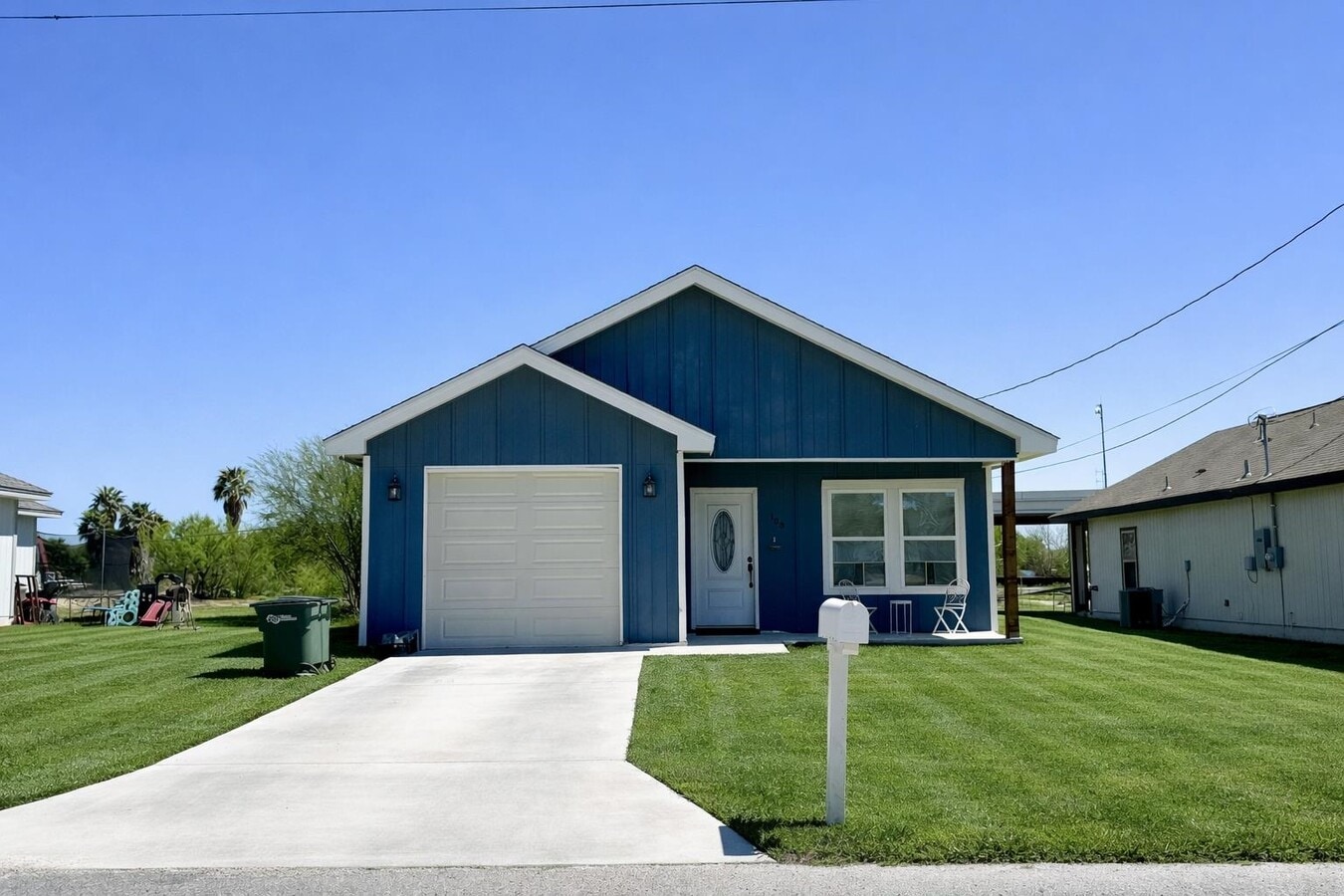 Photo - 105 St Joseph St