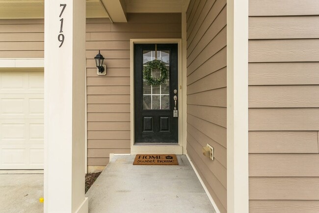 Photo - 719 Transom View Way