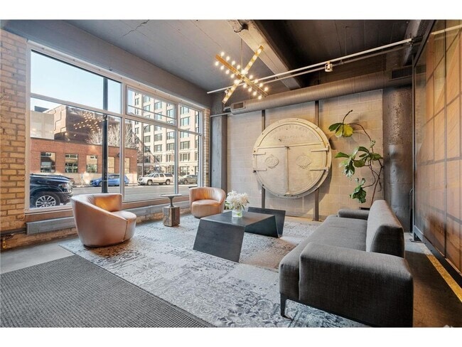 Building Photo - 700 N Washington Ave Unit 613 Rental