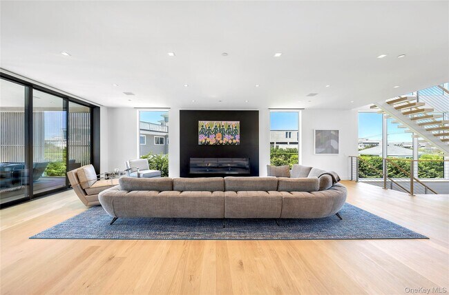 345 Dune Rd