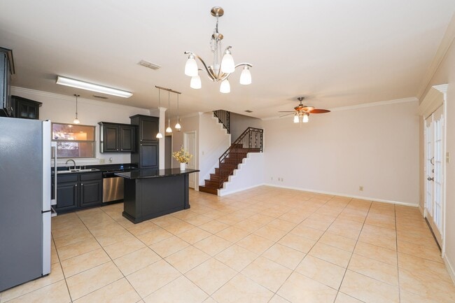 Photo - 707 St James Dr Unit 105