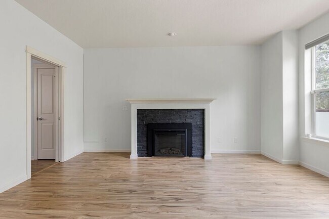 Photo - 7282 NE Stoneybrook St