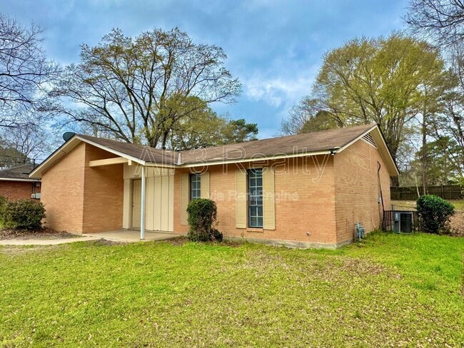 Photo - 523 Placid Dr