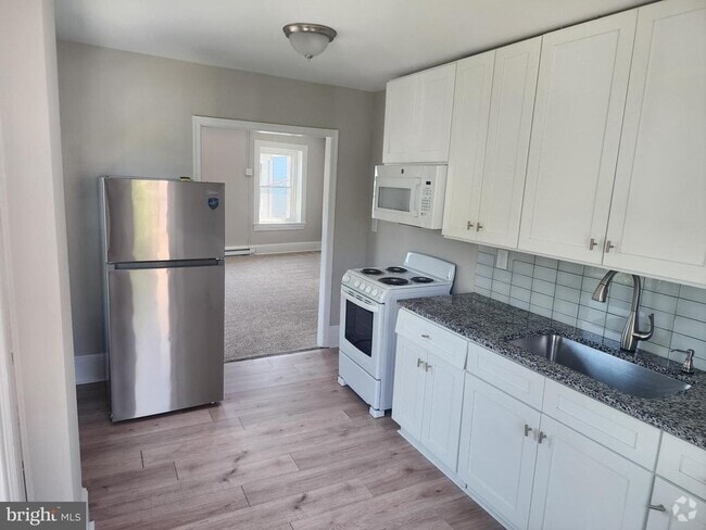 Building Photo - 28 N 2nd Ave Rental