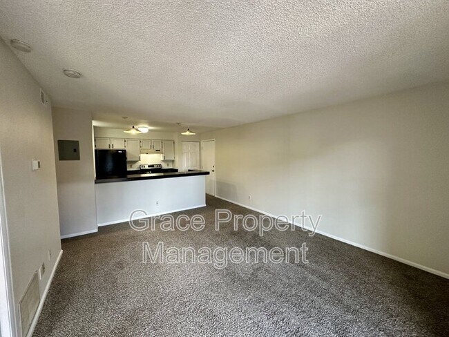 Photo - 4899 S Dudley St Unidad 15-D