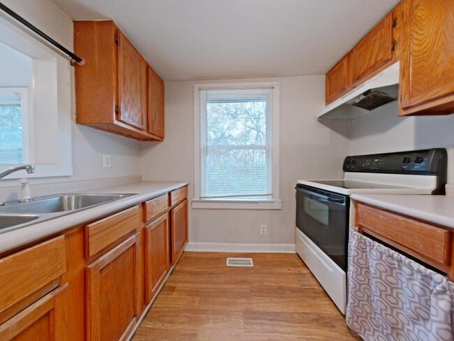 Photo - 513 Tenth St