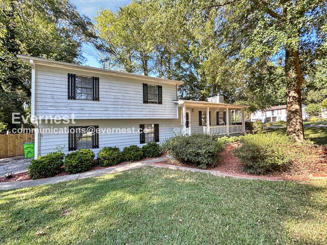 Building Photo - 1361 Fairridge Cir SW