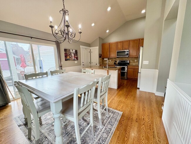 Photo - Stunning Home with ~4,000sqft of Living Space In a Great Location!