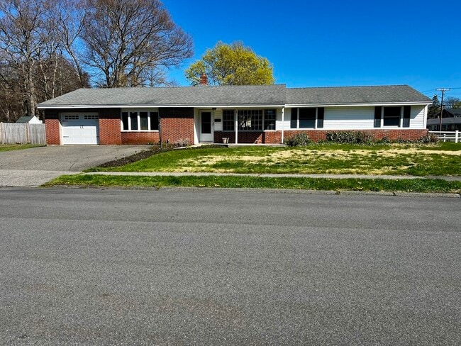 Building Photo - 1 Perkins Rd