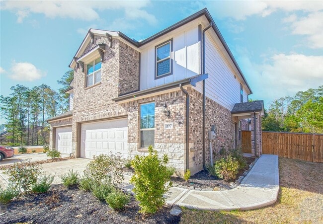 107 Silver Sky St