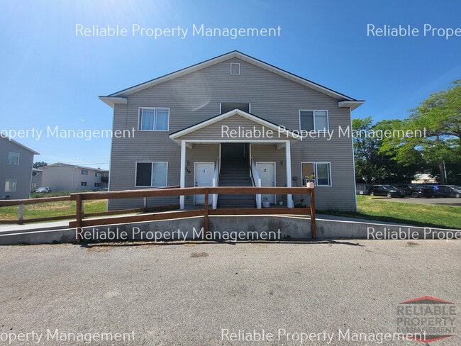 Photo - 1430 Cambridge Dr Unit 1