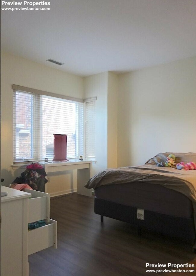 Photo - 110 Strathmore Rd Unit 401