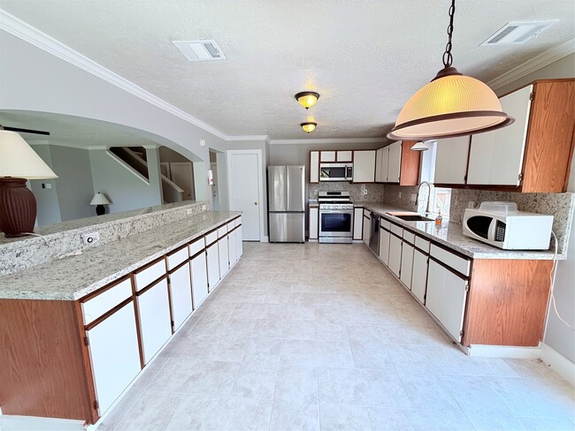 Photo - 1623 Stonehaven Village Cir