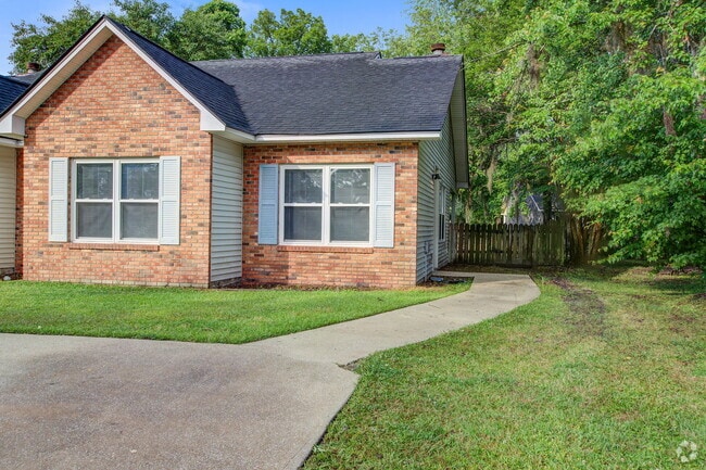 Building Photo - 9621 N Cardinal Dr Rental