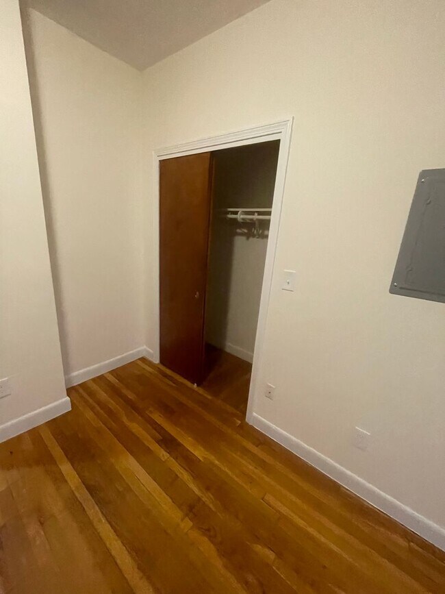 Photo - Huge 1 bed unit located near the Commuter Rail and the Green Line.