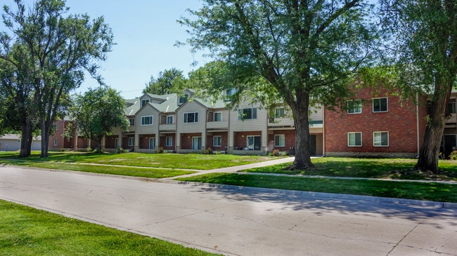 Photo - Center Oaks Apartments
