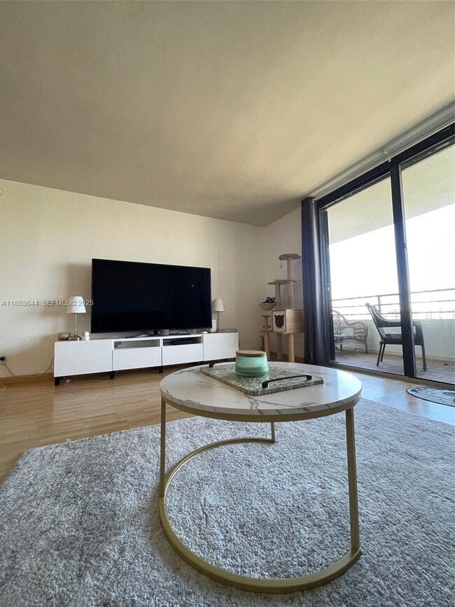 Photo - 2500 Parkview Dr Unit 903