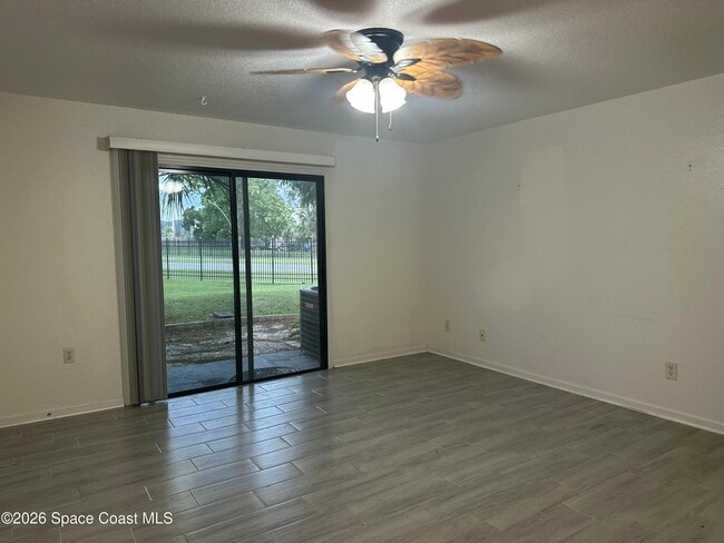 2190 Forest Knoll Dr NE Unidad 102