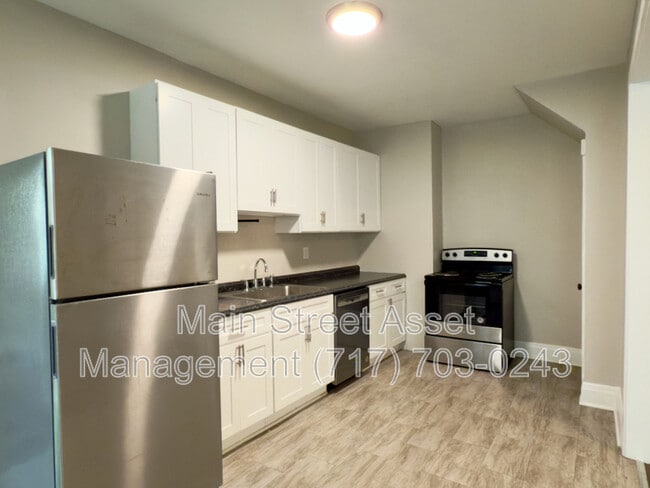 Building Photo - 122 Houston Ave Unit Apt 1
