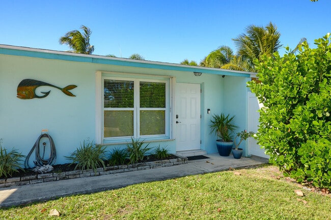 Photo - 110 SW Hideaway Pl