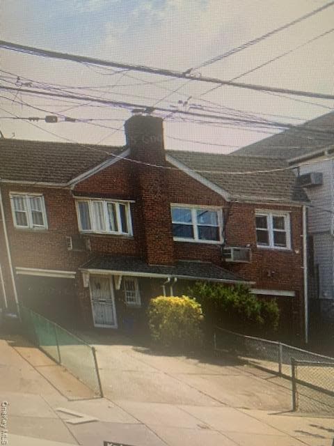 Building Photo - 57-11 Lawrence St Unit 1st floor